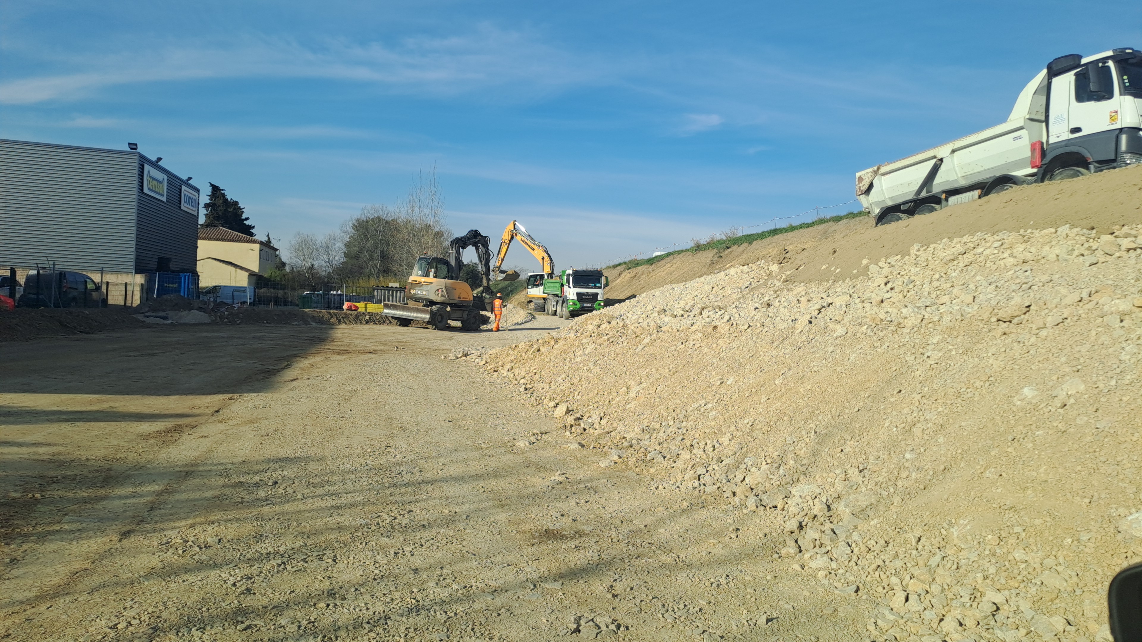 Chantier de doublement de la bretelle d'autoroute entre Arles et Marseille