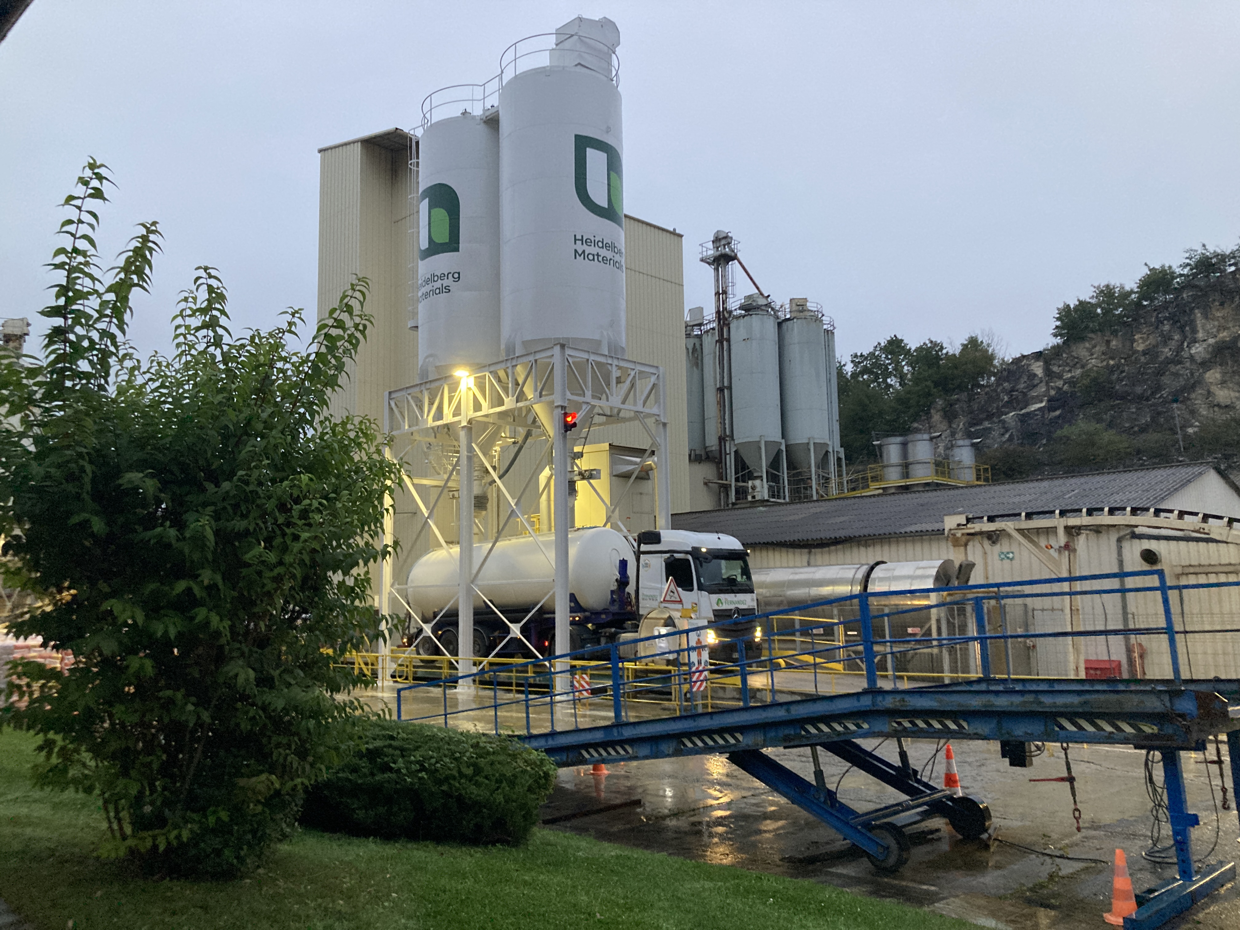 Usine d'Izaout